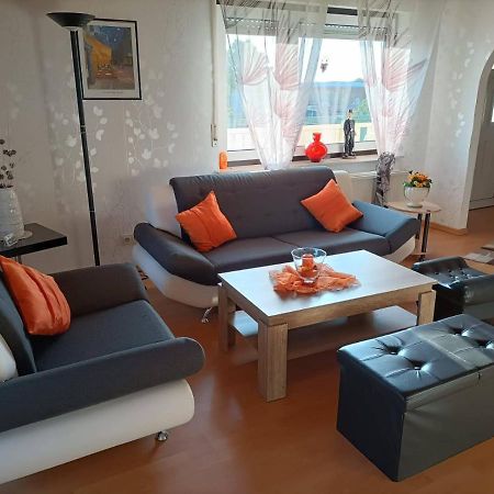 Apartamento Haus Heidrun Dolgesheim Exterior foto