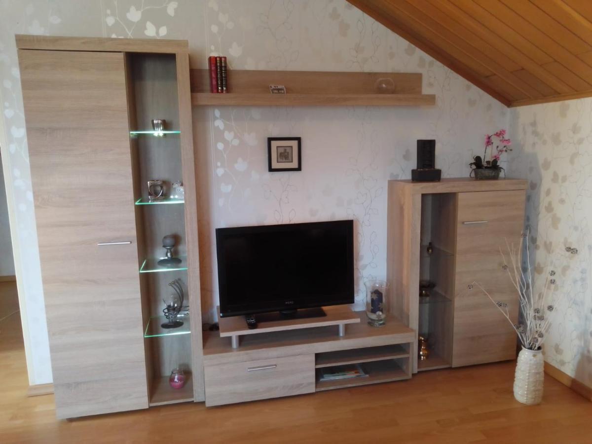 Apartamento Haus Heidrun Dolgesheim Exterior foto