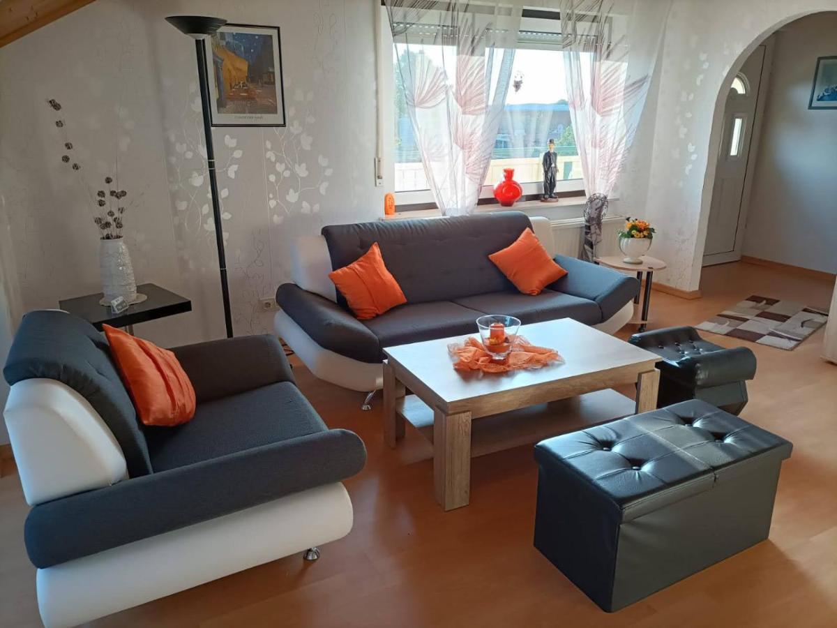 Apartamento Haus Heidrun Dolgesheim Exterior foto